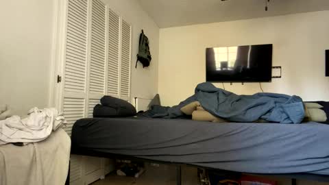 rubenzaragosa09 online show from April 25, 2026, 2:14 pm