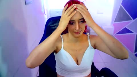 ruby_your_milf online show from January 25, 2025, 7:28 pm