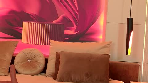 Ruby Luxe online show from October 11, 2025, 5:17 am