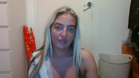 rubyredxxxoxxx online show from December 15, 2024, 4:59 pm