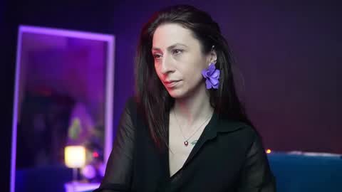  Ruby  online show from April 7, 2026, 10:31 pm