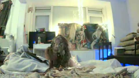 nick online show from December 4, 2025, 7:55 pm