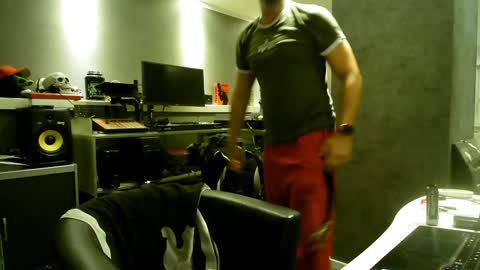 Snapshot of ruffi77 chatting on February 7, 2025, 11:34 am Chico que rico Caliente online show from February 7, 2025, 11:34 am