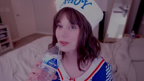 Lady online show from November 29, 2025, 4:15 am