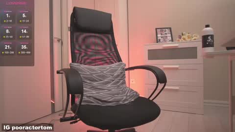 Snapshot of rus_adventure chatting on February 26, 2025, 8:11 pm Adam online show from February 26, 2025, 8:11 pm