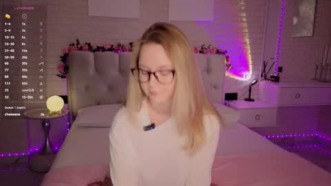 Snapshot of ruta_meow chatting on October 14, 2025, 7:47 pm Ruta prize for the new fan club members hehe online show from October 14, 2025, 7:47 pm