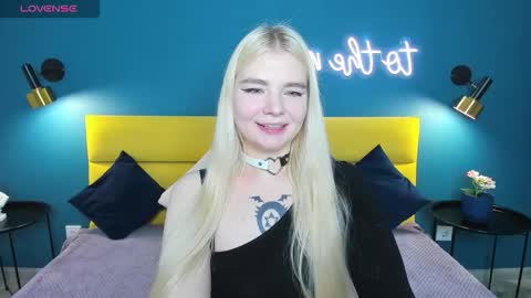 Snapshot of ruthbryant chatting on October 8, 2025, 1:14 am ruthbryant online show from October 8, 2025, 1:14 am