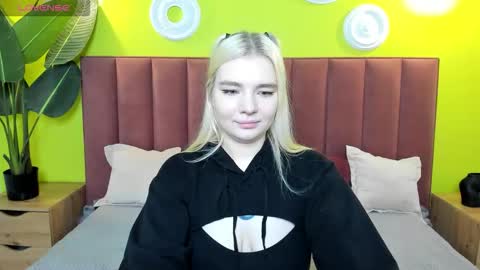 Snapshot of ruthbryant chatting on October 20, 2025, 1:06 am ruthbryant online show from October 20, 2025, 1:06 am