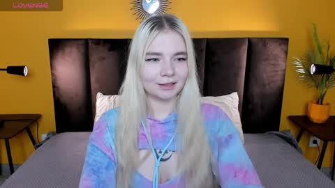 ruthbryant online show from November 23, 2025, 12:43 am