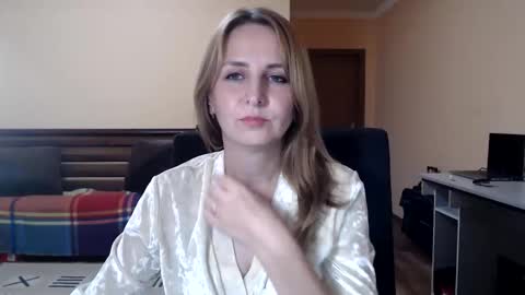 Snapshot of ruthpark chatting on September 27, 2025, 8:36 pm Ruth online show from September 27, 2025, 8:36 pm