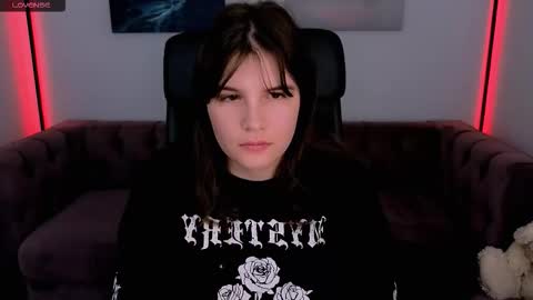 Ruyjin online show from October 19, 2025, 10:38 am