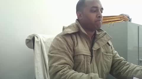 Snapshot of rwb17 chatting on February 20, 2025, 10:59 am rwb17 online show from February 20, 2025, 10:59 am