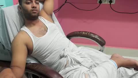 Snapshot of rwb17 chatting on October 19, 2025, 2:07 pm rwb17 online show from October 19, 2025, 2:07 pm