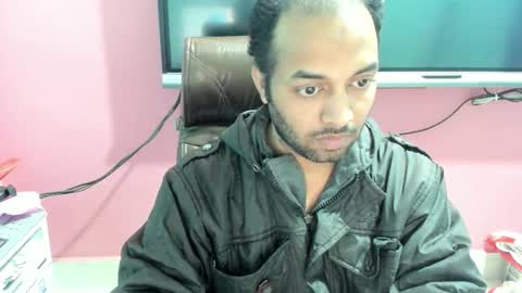 Snapshot of rwb17 chatting on December 16, 2025, 12:54 pm rwb17 online show from December 16, 2025, 12:54 pm