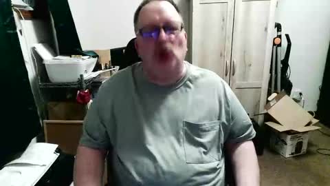 rwzar_1965 online show from June 7, 2026, 4:49 am