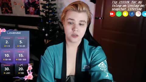 Snapshot of ryan__kim chatting on December 11, 2024, 3:15 pm Ryan online show from December 11, 2024, 3:15 pm