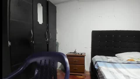 ryan_xc1 online show from November 2, 2025, 3:47 pm