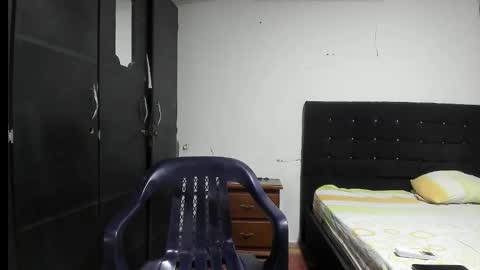 ryan_xc1 online show from November 29, 2025, 2:25 am