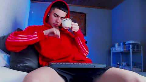 Ryannhill  online show from April 8, 2026, 4:56 am