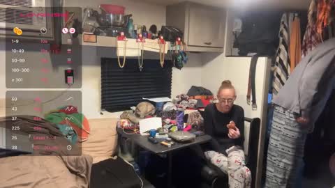 Snapshot of rytracey2024 chatting on November 9, 2025, 9:13 pm RyTracey2024 online show from November 9, 2025, 9:13 pm