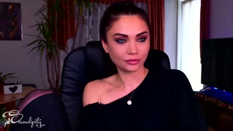 Snapshot of s3r3ndipity chatting on December 19, 2024, 9:40 am Y online show from December 19, 2024, 9:40 am