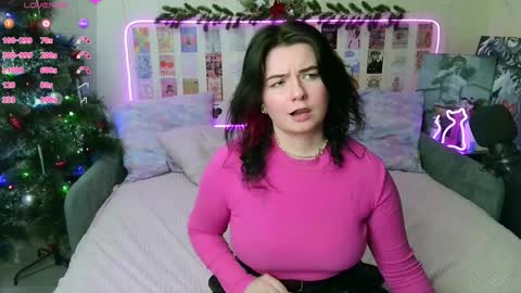 Snapshot of s_katekisa_ss chatting on December 25, 2024, 12:59 am Kate online show from December 25, 2024, 12:59 am