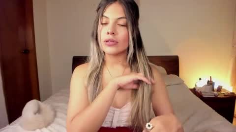 Leslie Beltrn online show from June 9, 2026, 4:02 am