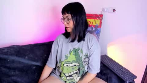 Val online show from November 23, 2025, 5:40 am