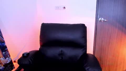 Val online show from March 19, 2026, 4:27 am