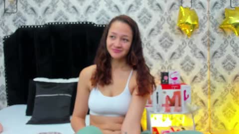 Snapshot of saara_brown chatting on January 19, 2025, 12:17 pm Saara Brown online show from January 19, 2025, 12:17 pm