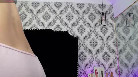 Snapshot of saara_brown chatting on March 4, 2025, 6:50 pm Saara Brown online show from March 4, 2025, 6:50 pm