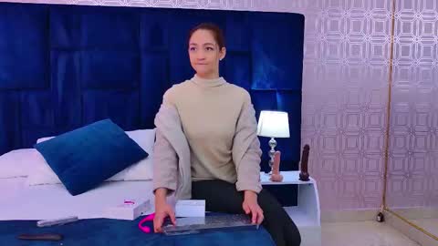 Saara Brown online show from November 8, 2025, 9:57 pm