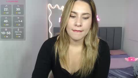 saaya_tay online show from March 12, 2025, 3:02 am