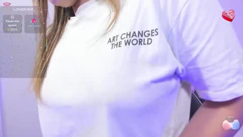 saaya_tay online show from October 14, 2025, 3:18 am