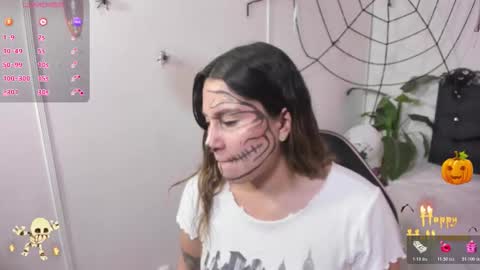 saaya_tay online show from October 31, 2025, 3:40 am