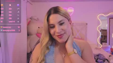 saaya_tay online show from February 20, 2026, 7:43 am
