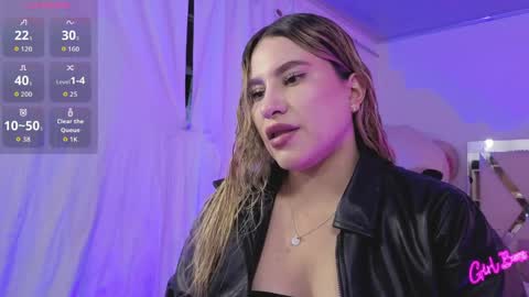 saaya_tay online show from April 7, 2026, 3:18 am