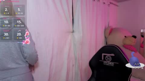 saaya_tay online show from June 1, 2026, 3:08 am