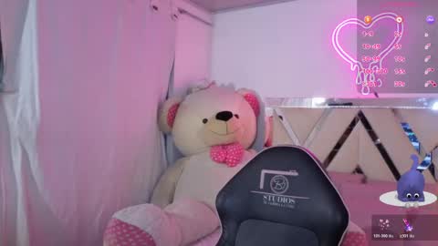 saaya_tay online show from June 7, 2026, 3:21 am