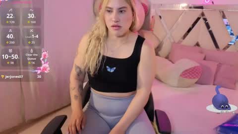 saaya_tay online show from June 8, 2026, 3:07 am