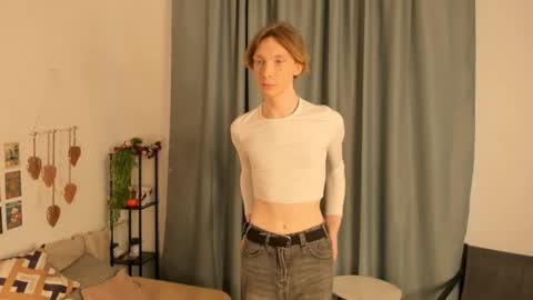 Snapshot of sableflux chatting on February 28, 2026, 5:52 am sableflux online show from February 28, 2026, 5:52 am