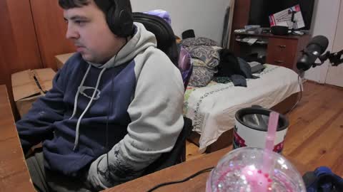 1141323  my Lord Mister Max   moms treasure online show from January 4, 2025, 10:45 pm