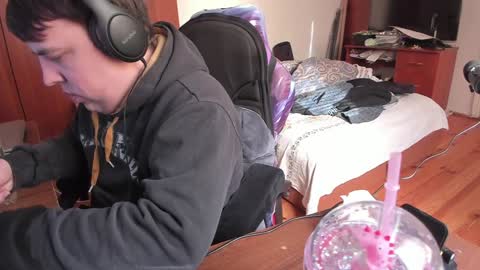 1141323  my Lord Mister Max   moms treasure online show from January 7, 2025, 9:18 am