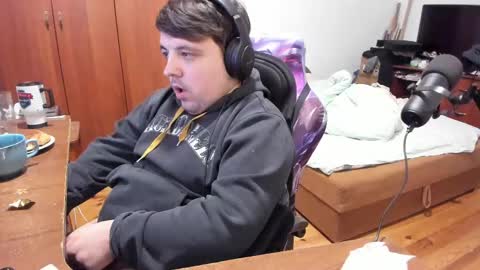 1141323  my Lord Mister Max   moms treasure online show from February 20, 2025, 1:57 am