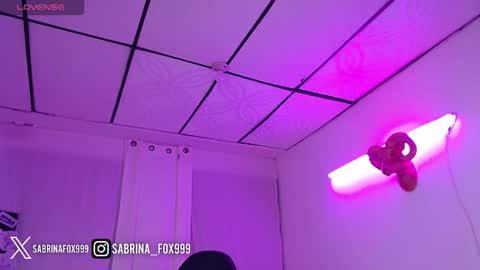 sabrina fox online show from October 17, 2025, 3:42 am