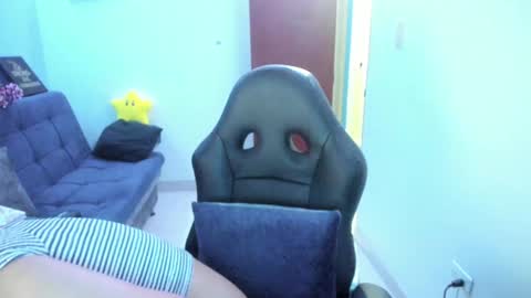 Angie  online show from December 6, 2024, 12:45 am