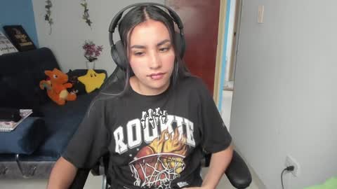 Angie  online show from January 10, 2025, 8:04 pm