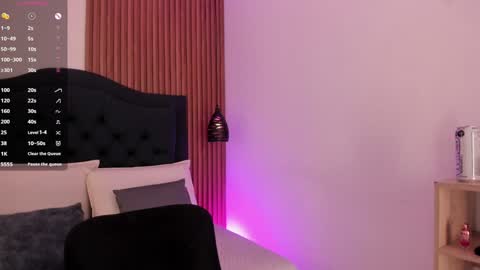 Snapshot of sabrina_lennox chatting on January 17, 2025, 4:28 am Sabrina Maria online show from January 17, 2025, 4:28 am