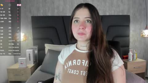 Snapshot of sabrina_lennox chatting on March 5, 2025, 7:38 pm Sabrina Maria online show from March 5, 2025, 7:38 pm