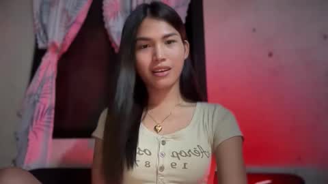 Nadine online show from November 1, 2025, 3:03 pm